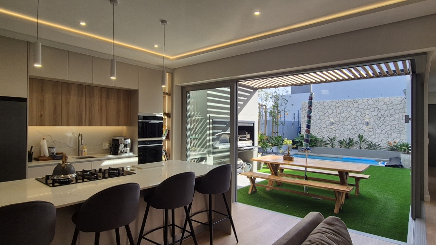 4 Bedroom Property for Sale in Sandown Western Cape